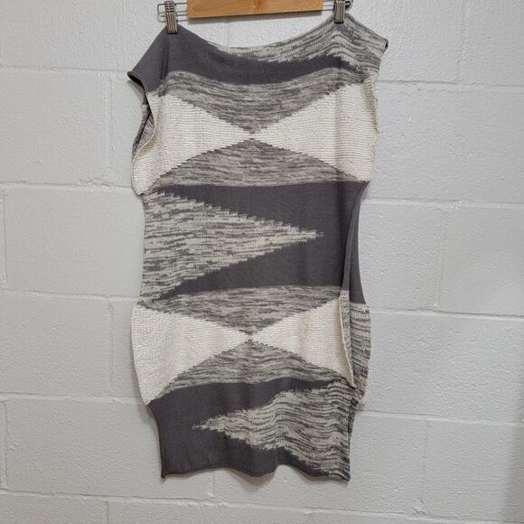 Textured Gray Loop Scarf - Picture 3 of 6